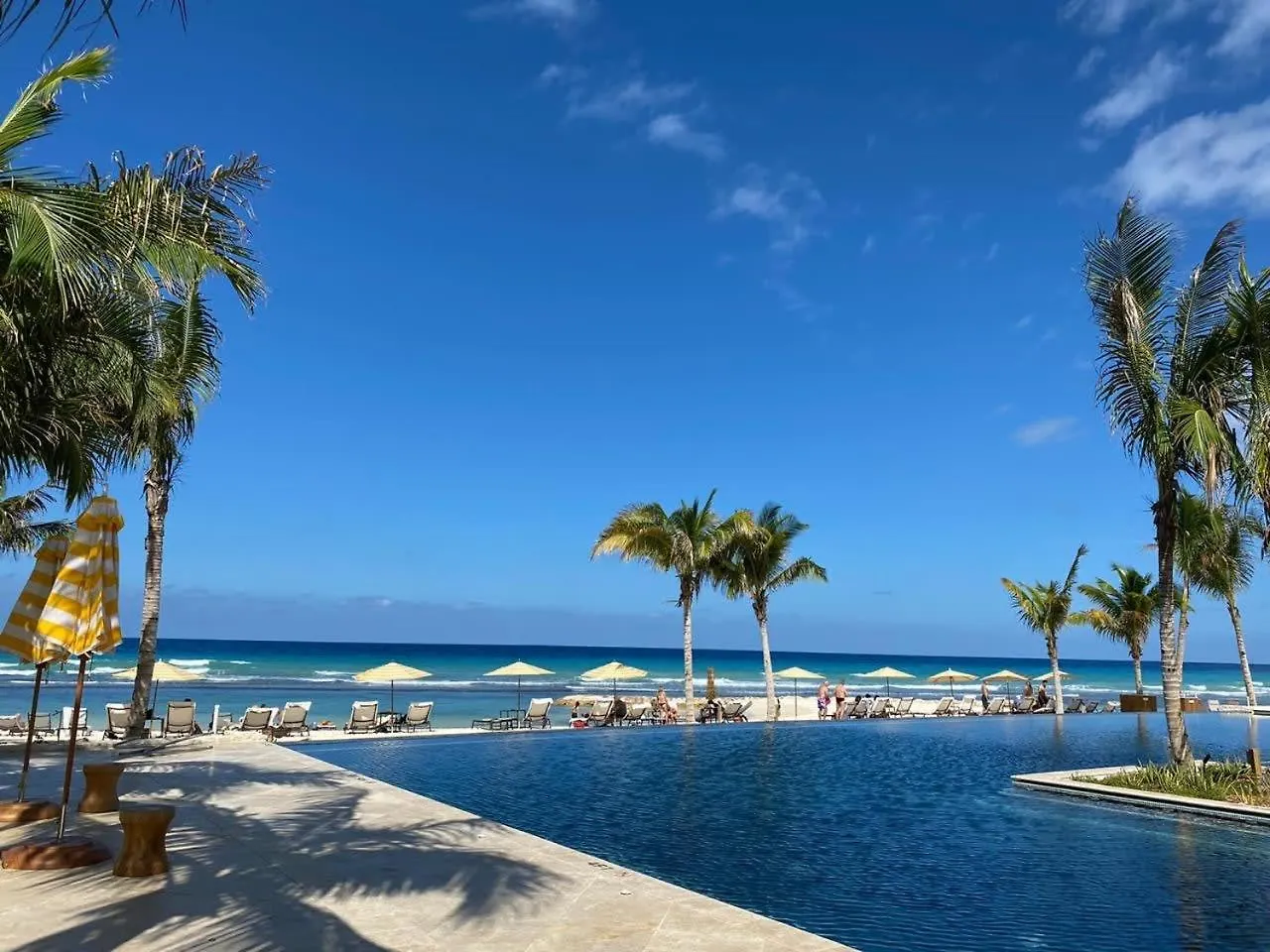 Inn Hospitality Expert Bts 8 - Pool Beach & Bar Montego Bay Jamaica