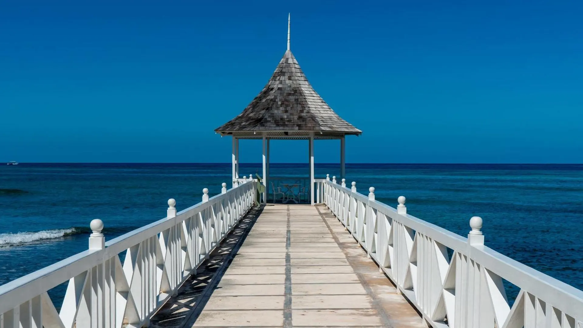 Hospitality Expert Bts 8 - Pool Beach & Bar Montego Bay 0*,  Jamaica
