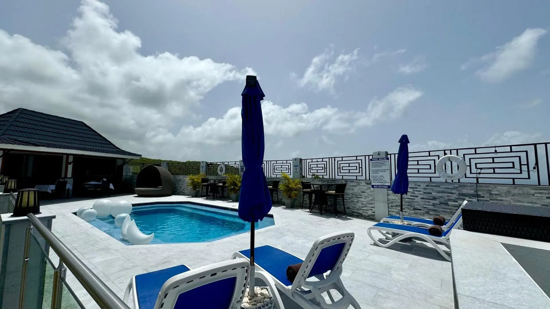 Inn Hospitality Expert Bts 8 - Pool Beach & Bar Montego Bay