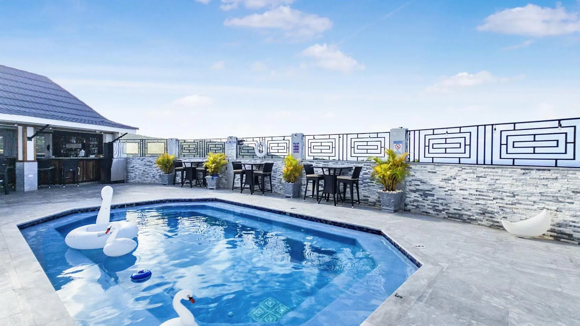 Inn Hospitality Expert Bts 8 - Pool Beach & Bar Montego Bay
